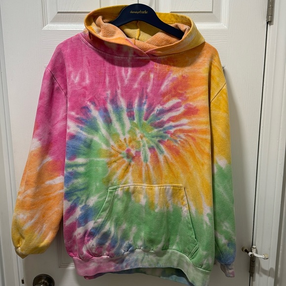 followMe Sweaters - Tie Dye Hoodie